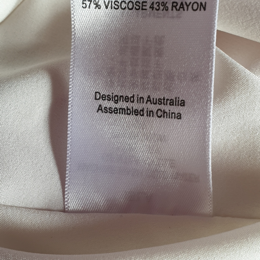 Isla boutique playsuit size M - Picture 11 of 11